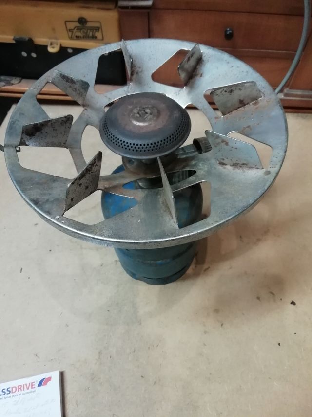 LOTE :Hornillo  Campingaz portátil Y paellero pequ