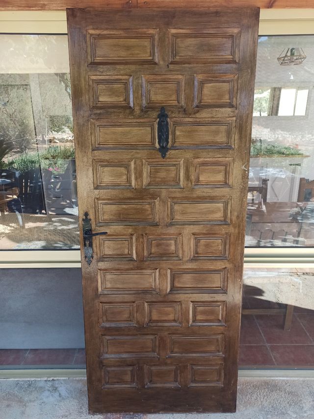 Puerta madera maciza castellana