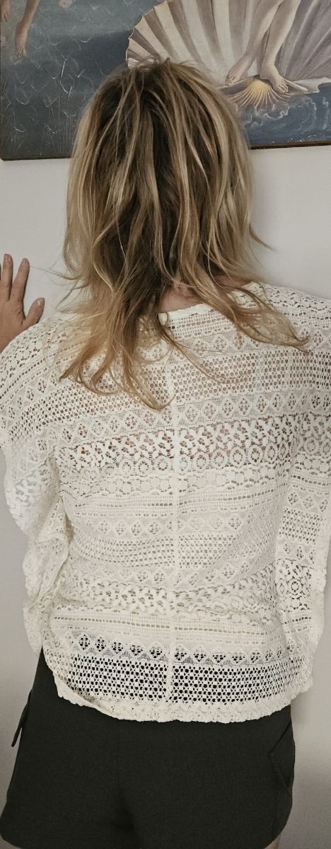 Camiseta calada talla S amplia