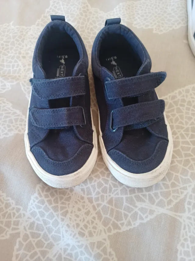 Zapatillas Puma,frigoríficoy nex.