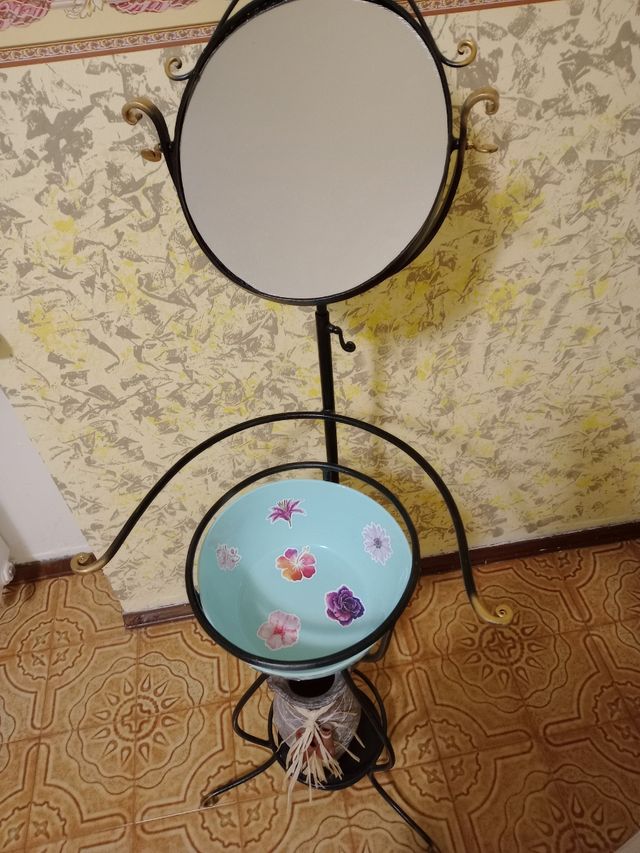 Porta vaso da notte con specchio