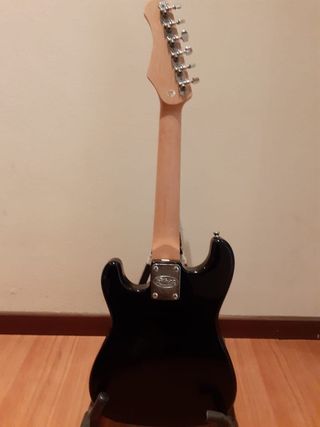 Chitarra Elettrica STAGG 2/4 per ragazzi/e