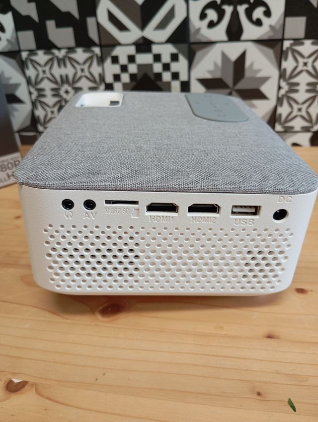 Proyector Prixton Lumiere 1080p