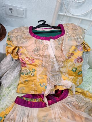 Traje Fallera Talla 38 - Multicolor