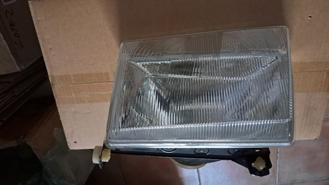 FORD ESCORT MK3. FARO DELANTERO