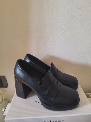 Mocassini neri tacco alto Sara López Vera pelle