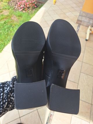 Mocassini neri tacco alto Sara López Vera pelle