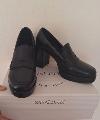 Mocassini neri tacco alto Sara López Vera pelle