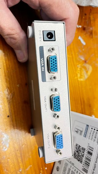 VGA Splitter con alimentacion