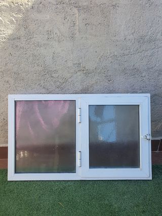 Ventana baño aluminio blanco
