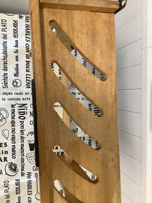 Estantería Le Creuset