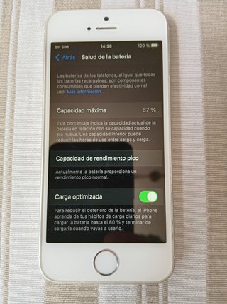 iPhone SE 2017 con cargador y cable originales