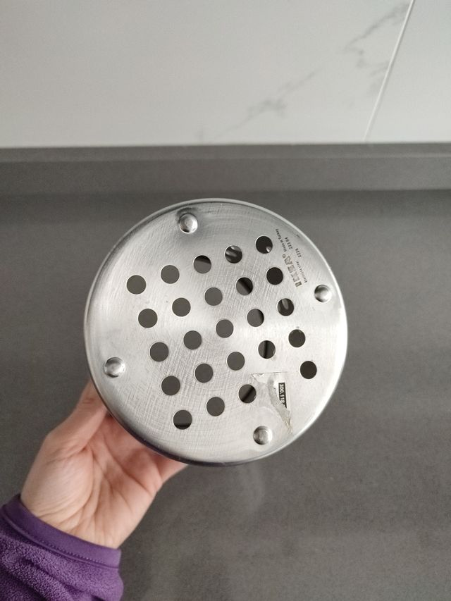 Cubertero Ikea de metal