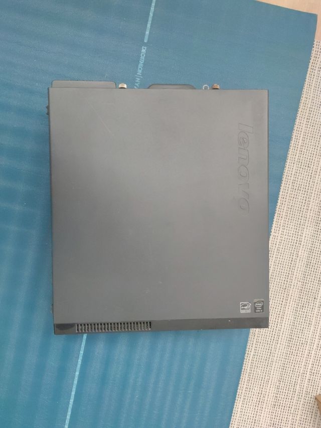 Torre Lenovo ThinkCentre i3 4GB RAM 500HDD