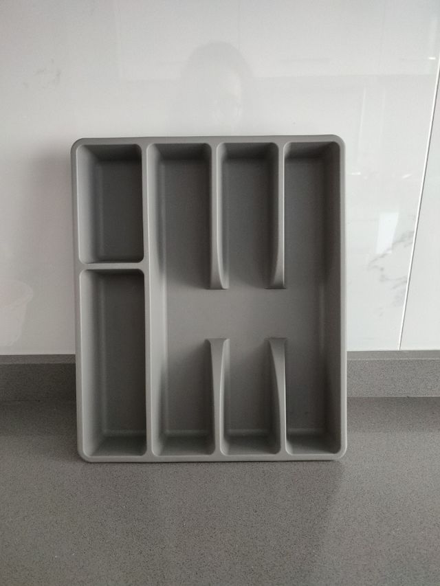 Cubertero gris Ikea - plástico