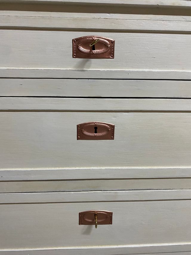 Cómoda blanco a la tiza 