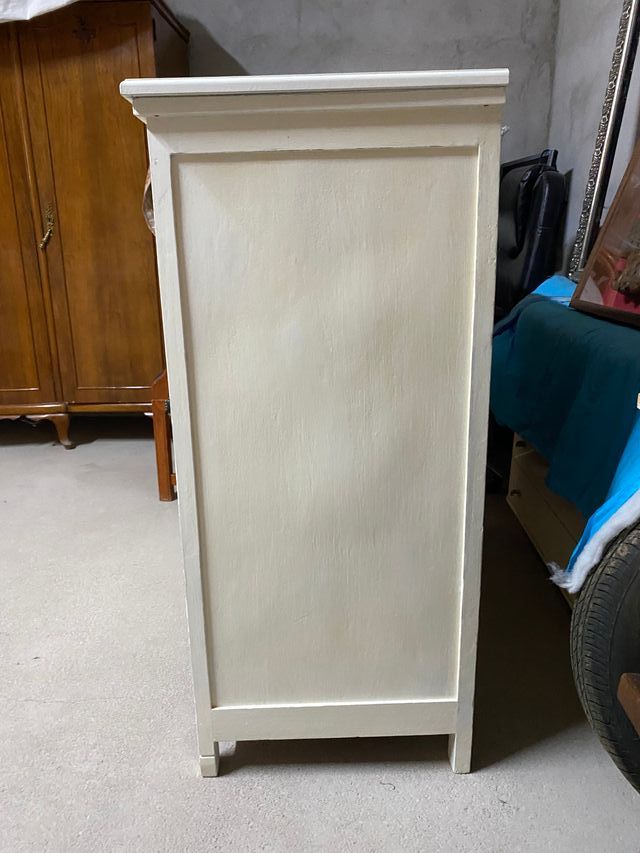 Cómoda blanco a la tiza 