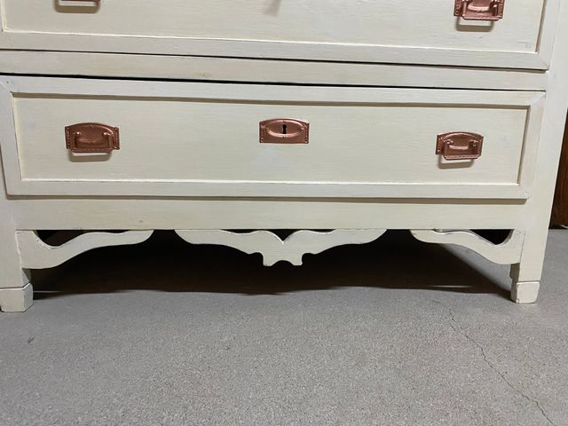 Cómoda blanco a la tiza 