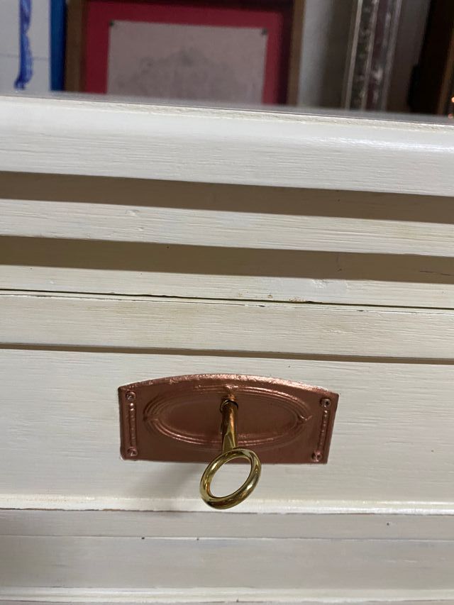 Cómoda blanco a la tiza 