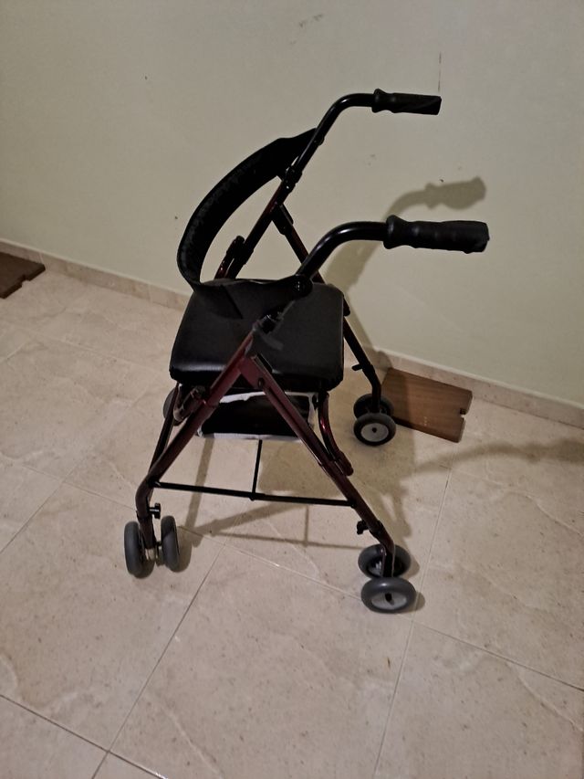 Andador con asiento