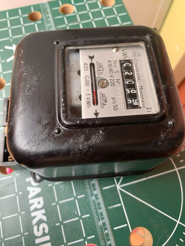 Vecchio Contatore per corrente