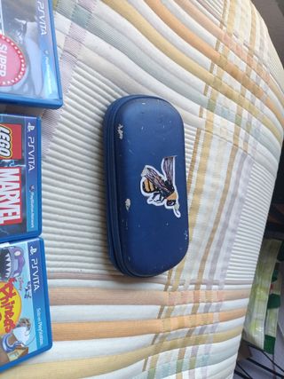 PS Vita (PlayStation Vita) negra + juegos