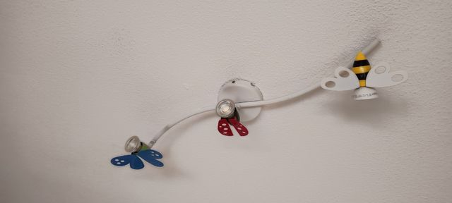 Lámpara infantil mariposas de colores