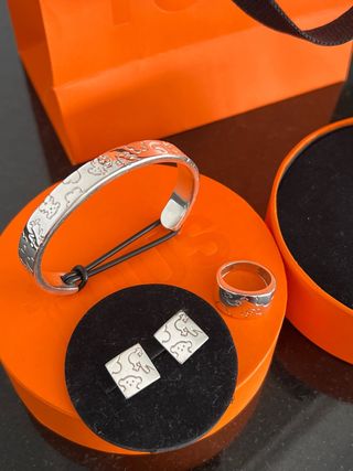 Joyas Tous plata: anillo, pulsera y pendientes