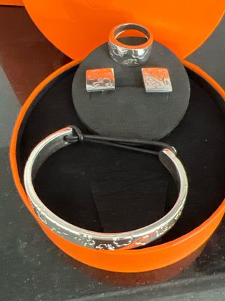 Joyas Tous plata: anillo, pulsera y pendientes