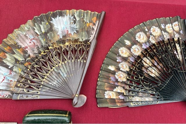 Ventiladores antigos pintados à mão