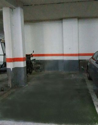 Alquiler amplia plaza garaje en Aiete (Donostia)
