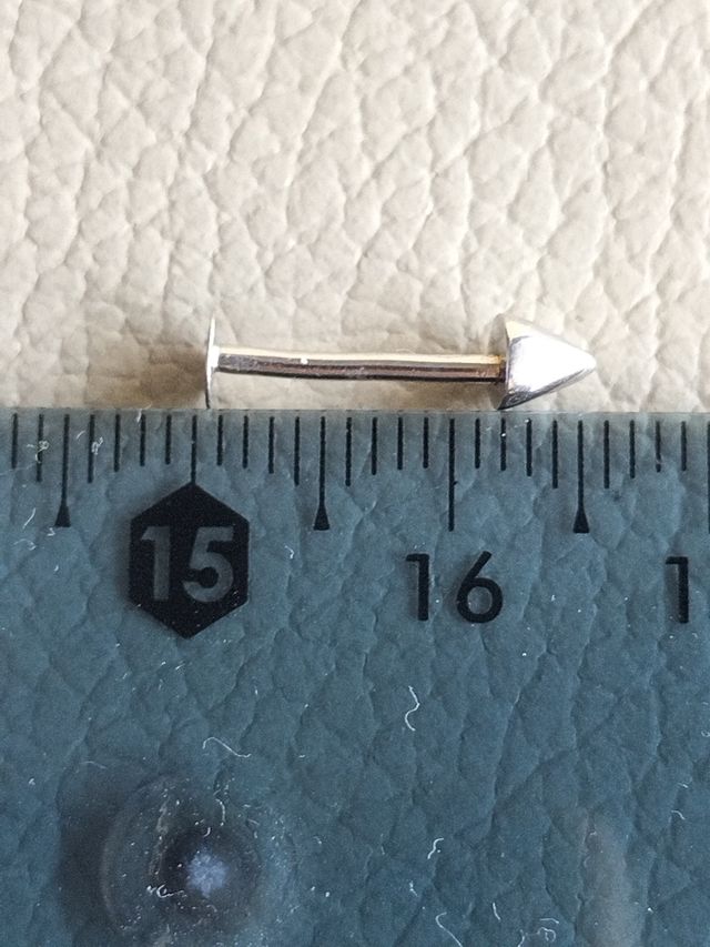 Piercing oro blanco unisex nuevo.