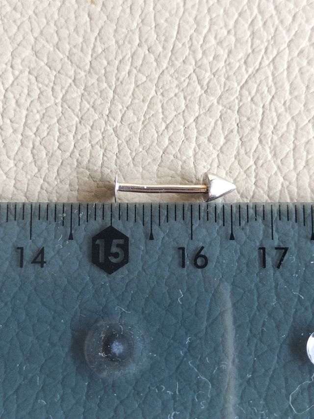 Piercing oro blanco unisex nuevo.