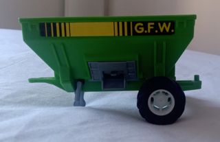 Remolque con compuerta lateral