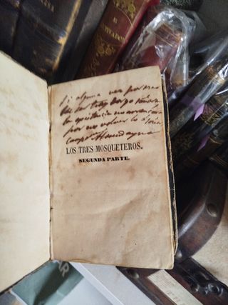Libro antiguo continuación los 3 mosqueteros