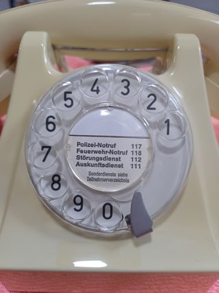 Telefono antiguo lmpecable vintage de mesa