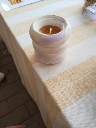 Velas en tarros cerámicos