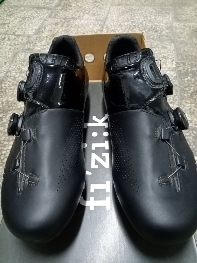 Scarpe Fizik R3 - Carbonio - 42