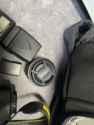 Nikon D3330  extras
