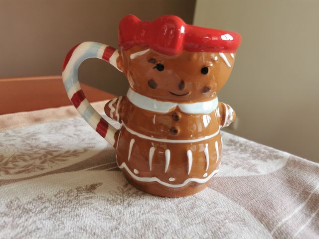 Taza muñeca de jengibre.