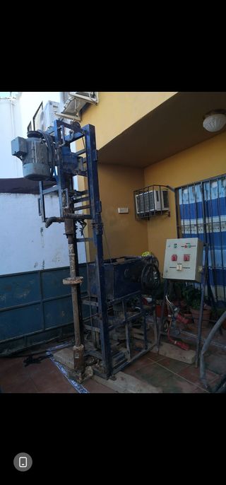 Máquina pozos artesianos