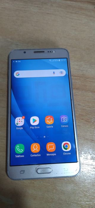 Samsung · Galaxy J7 (2016) · 16 GB · Dorado