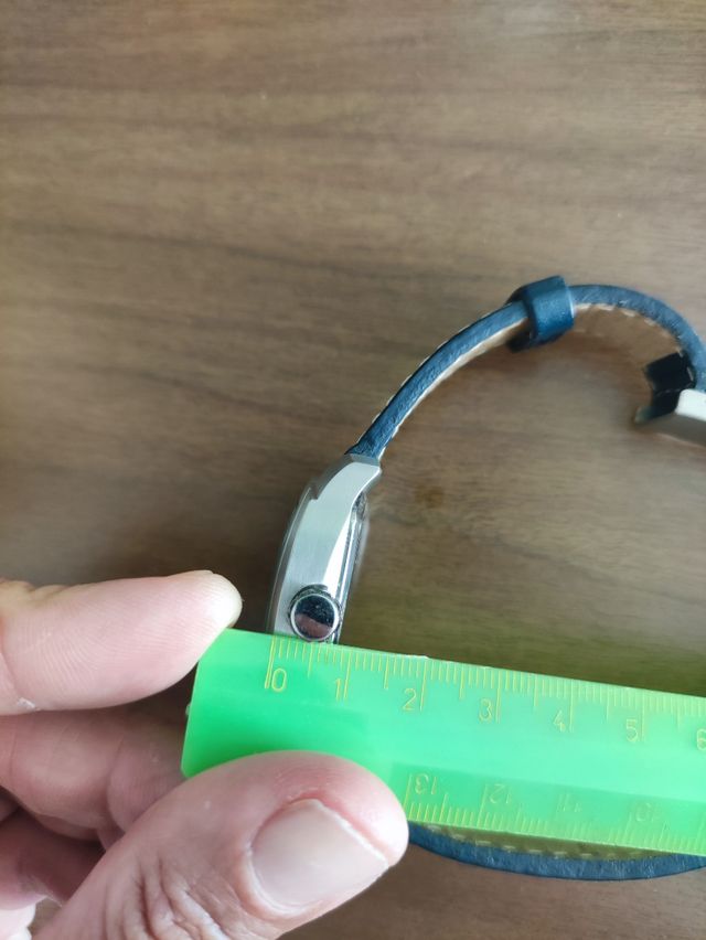 Orologio Spazio24 Elegante e Raffinato