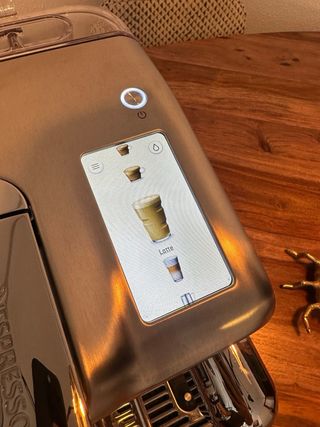 Cafetera Creatista Pro Nespresso