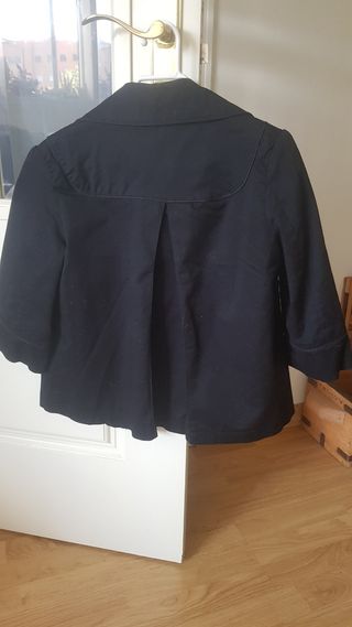 Chaqueta negra corta