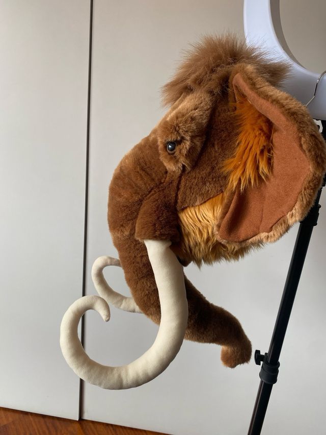 Cabeza Mamut peluche marrón marca smallable