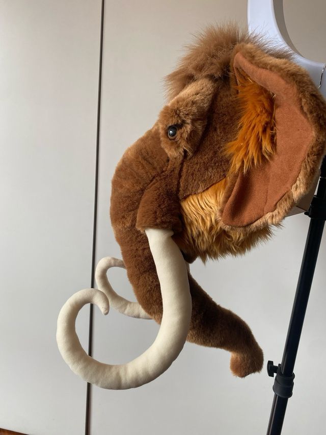 Cabeza Mamut peluche marrón marca smallable