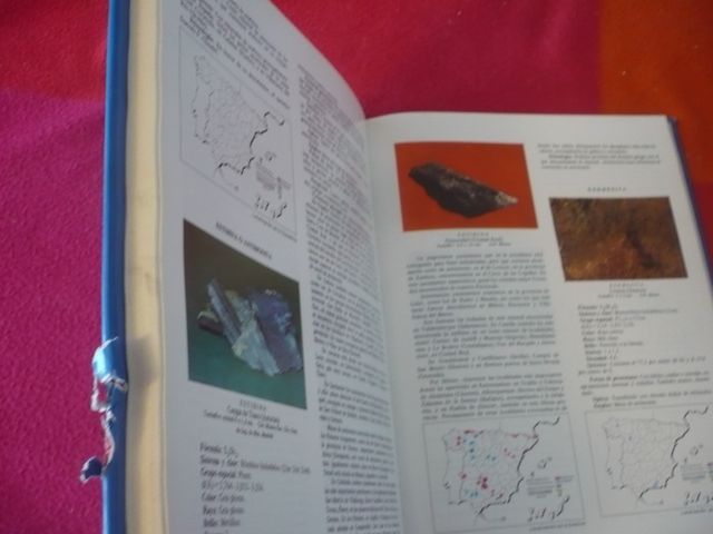 INTRODUCCION A LOS MINERALES DE ESPAÑA ( GALAN )