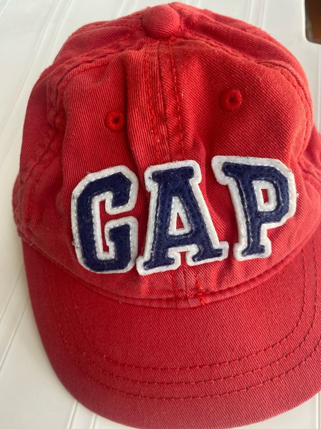 Gorra GAP bebé roja