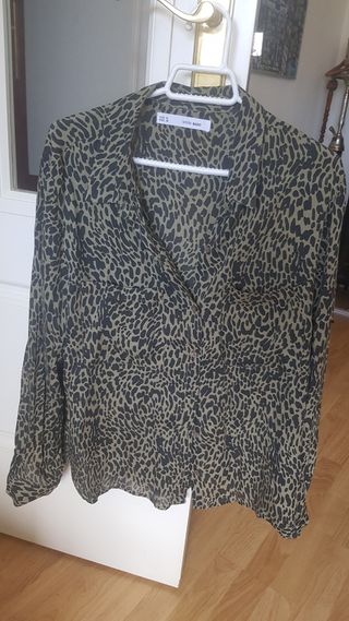 Camisa Sfera Basic animal print talla M